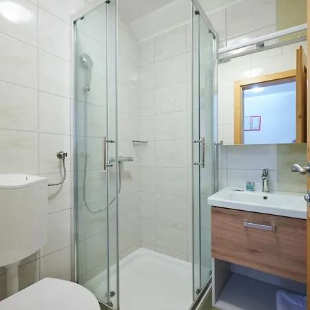 Hisa Sonca Guest house 4*
