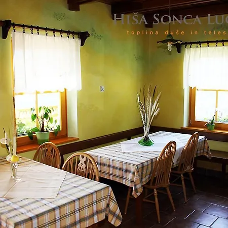 Guest house Hisa Sonca